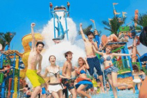 吃瓜看戏水上娱乐视频,吃瓜看戏，水上娱乐视频盛宴